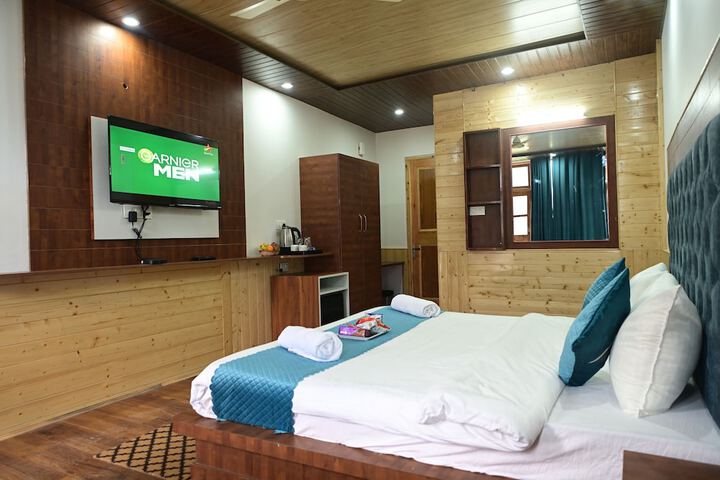 Room 6 of 61