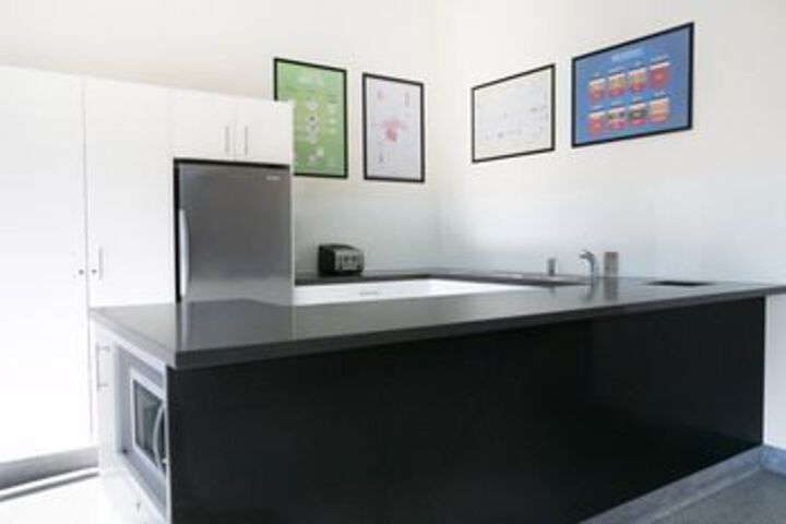 Dining 9 of 44