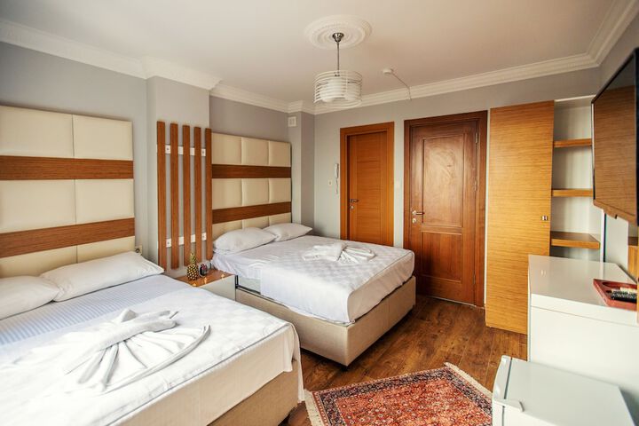 Room 13 of 23
