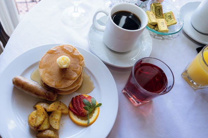Breakfast/Coffee Service 143 of 158