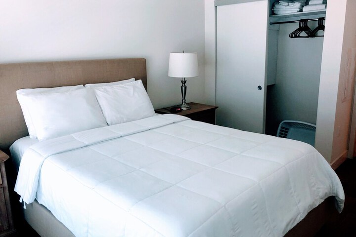 Room 12 of 61