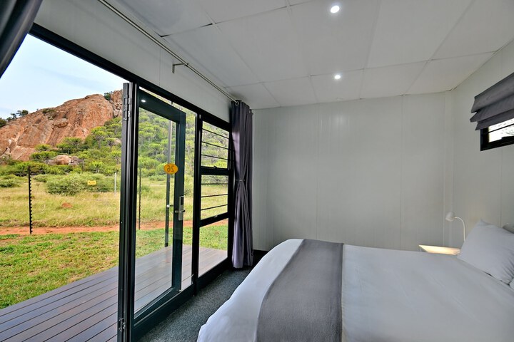 Room 8 of 30
