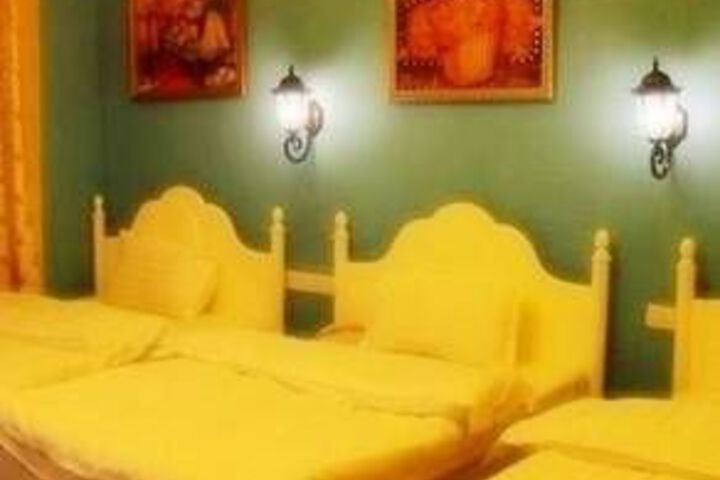 Room 4 of 29
