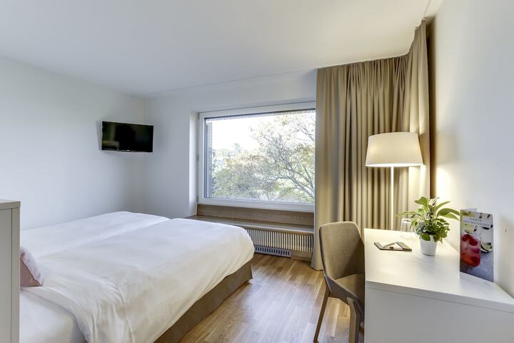 Room 3 of 31