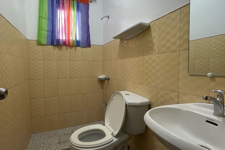 Room 129 of 200