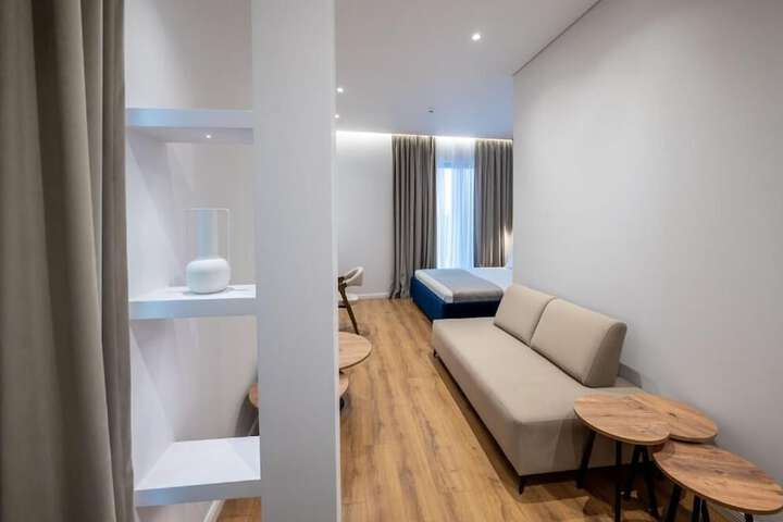 Room 80 of 189
