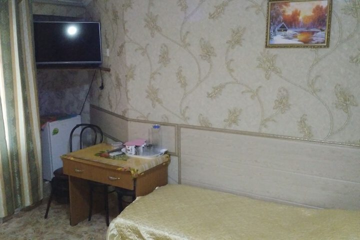 Room 11 of 26