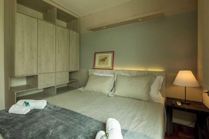Room 25 of 27