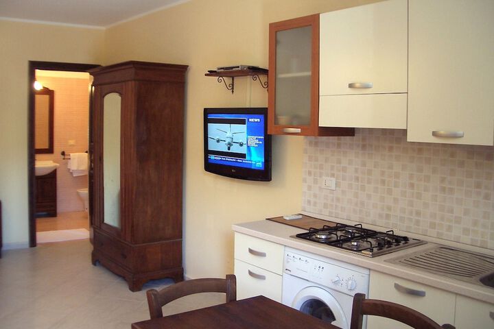 Room 4 of 27