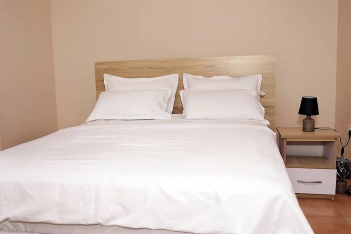 Room 7 of 33