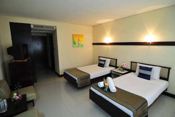 Room 8 of 31