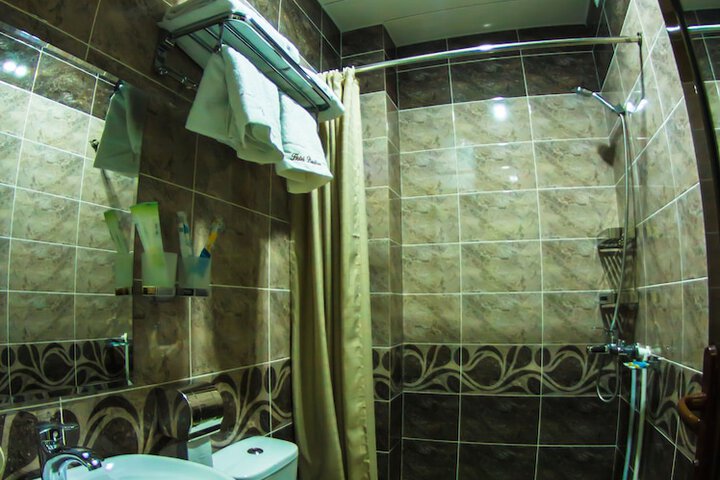 Room 25 of 53