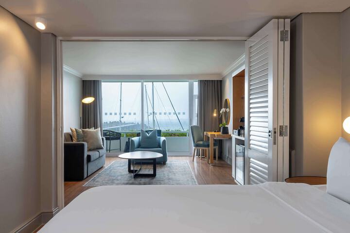 Room 28 of 236