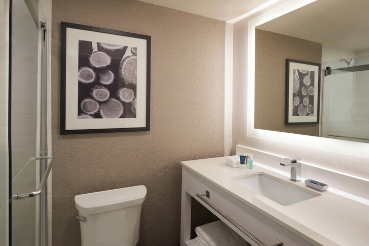 Room 16 of 25