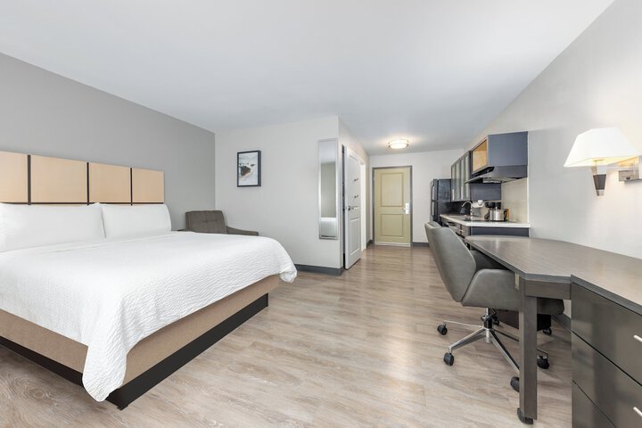 Room 13 of 34