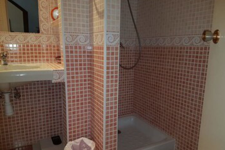 Room 4 of 23