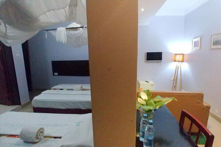 Room 8 of 20