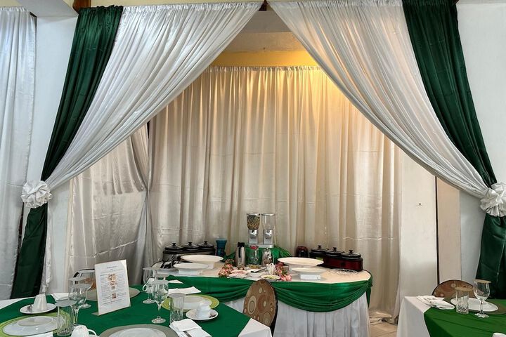 Dining 90 of 116
