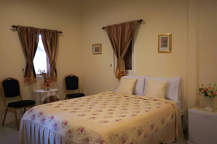 Room 9 of 30