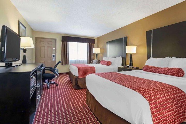 Room 4 of 26