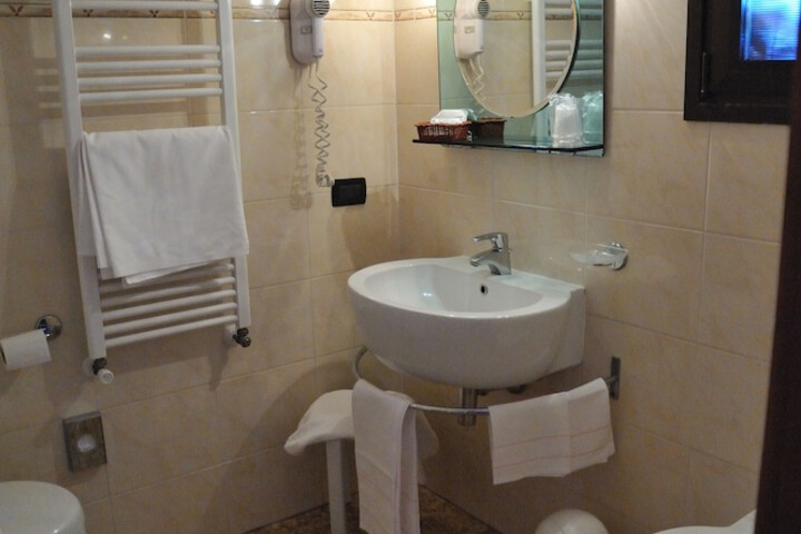 Room 45 of 63