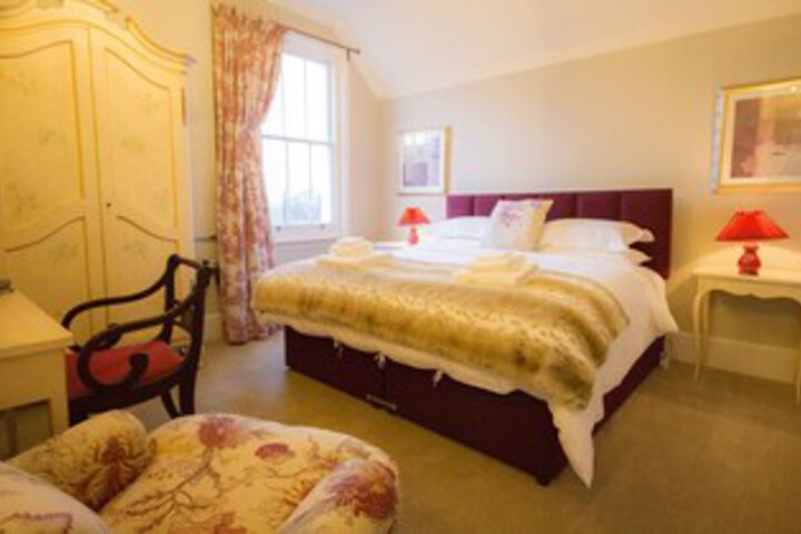 Room 15 of 18