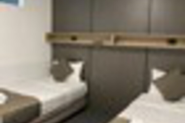Room 86 of 132