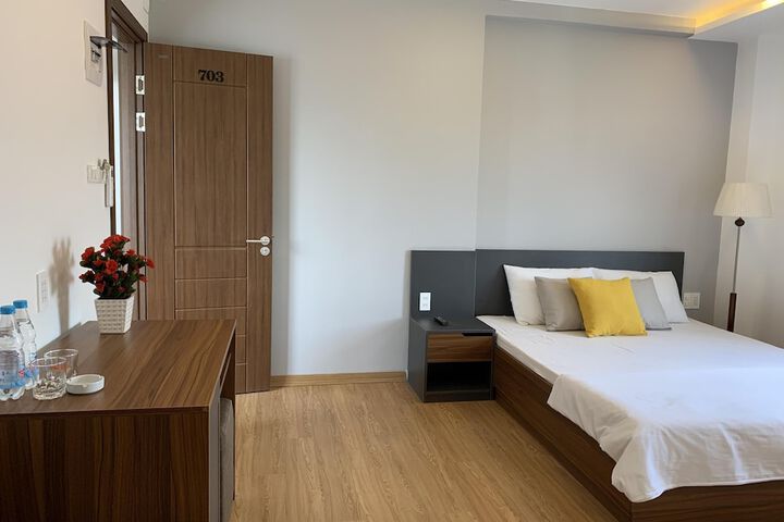 Room 12 of 36