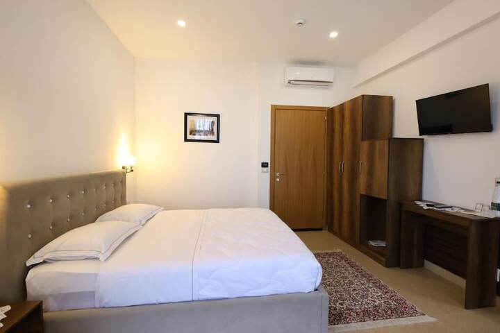 Room 59 of 114