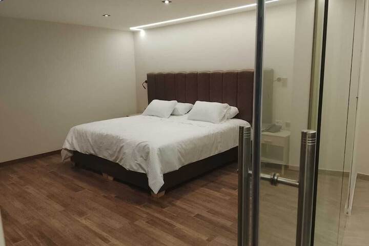 Room 18 of 32
