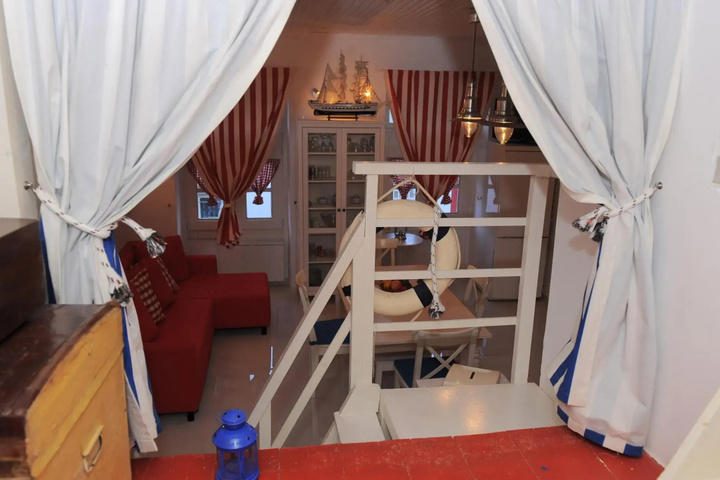 Room 2 of 24