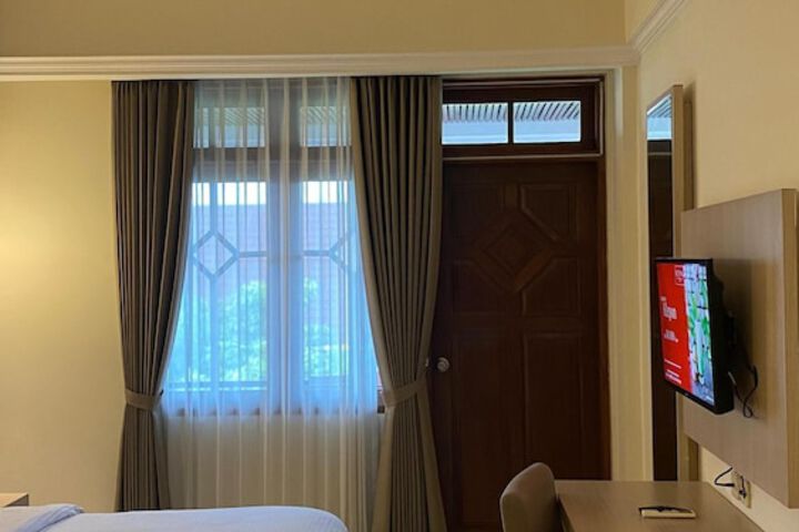 Room 12 of 39