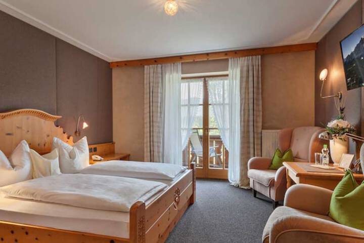 Room 8 of 32