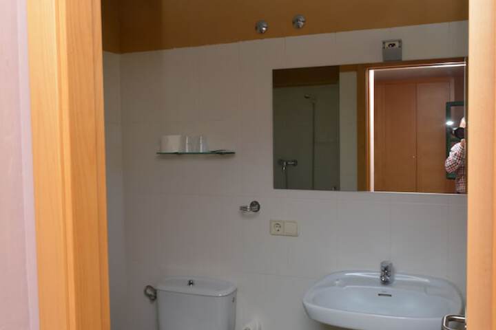 Room 30 of 85