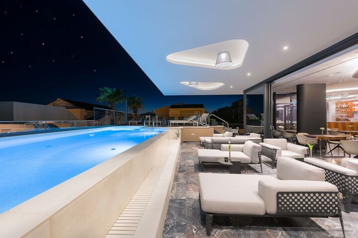 Pool 19 of 35