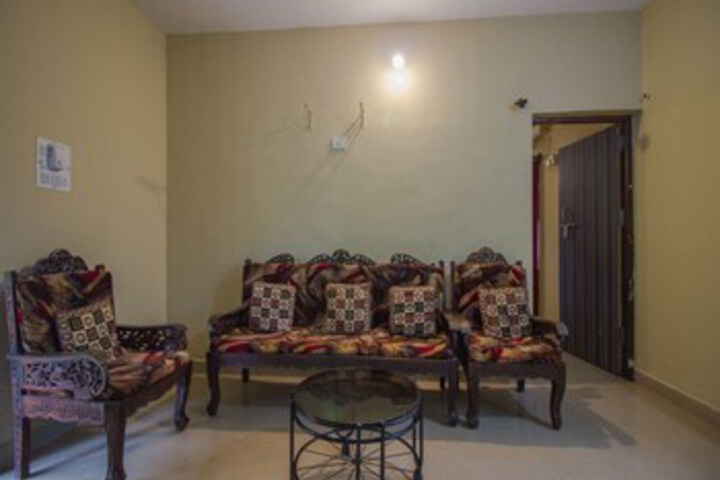 Room 12 of 24