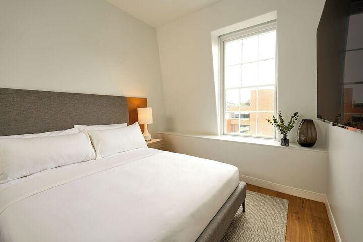 Room 15 of 48