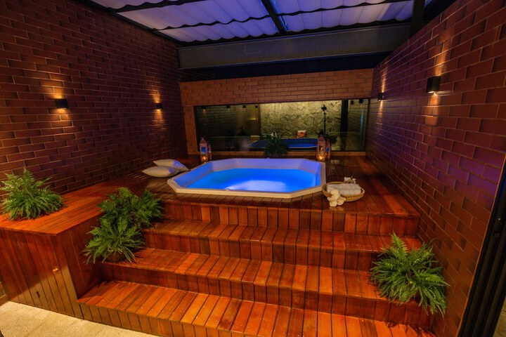 Spa 44 of 54