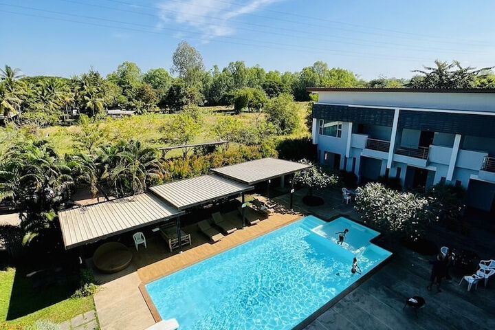 Pools & Facilities