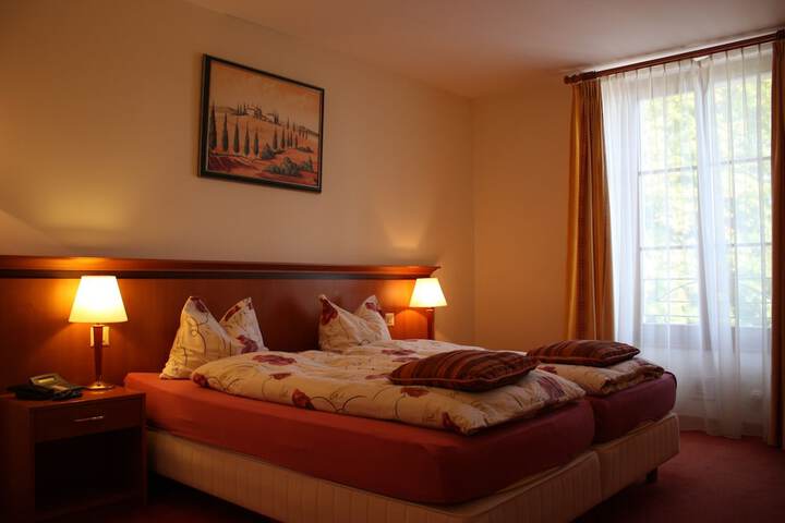Room 9 of 61