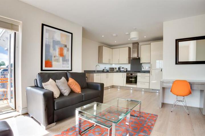THE HEIGHTS AT ATHENA COURT