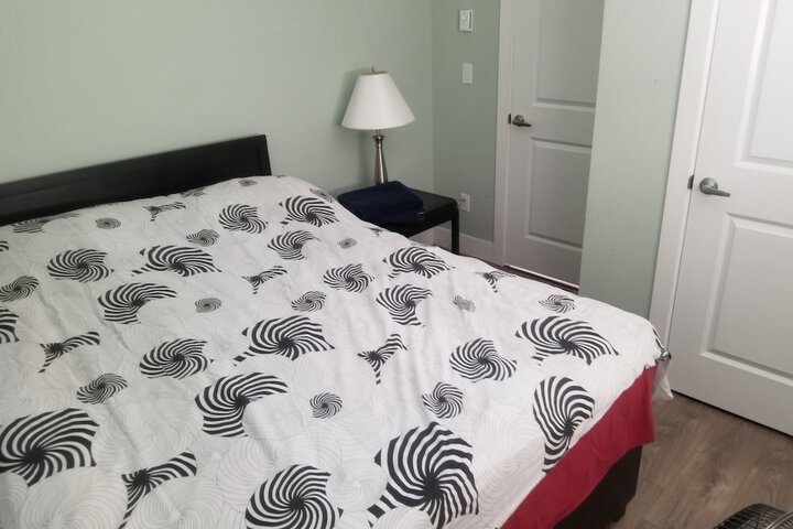 Room 4 of 10
