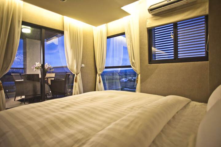 Room 14 of 36
