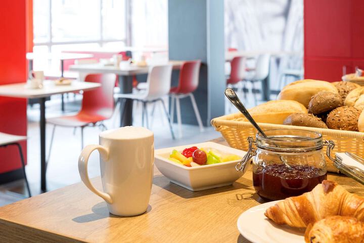 Breakfast/Coffee Service 34 of 62