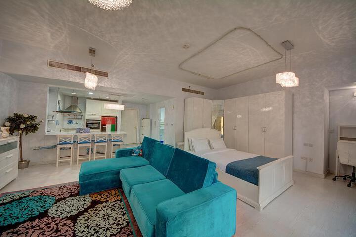 Mondo Living – Rimal Tower