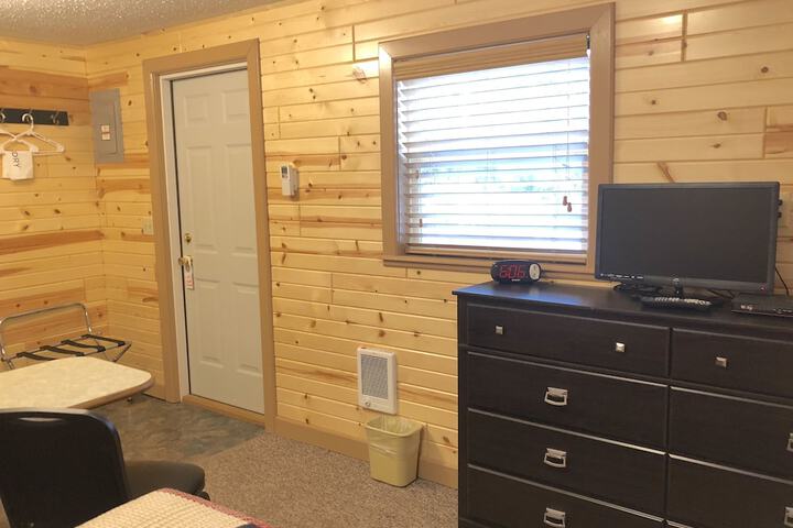Room 28 of 259