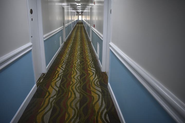 Ballroom/Hall 33 of 34