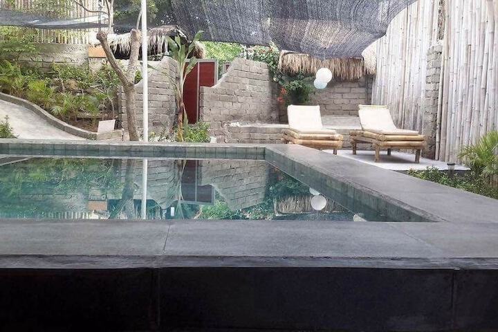 Pool 10 of 13