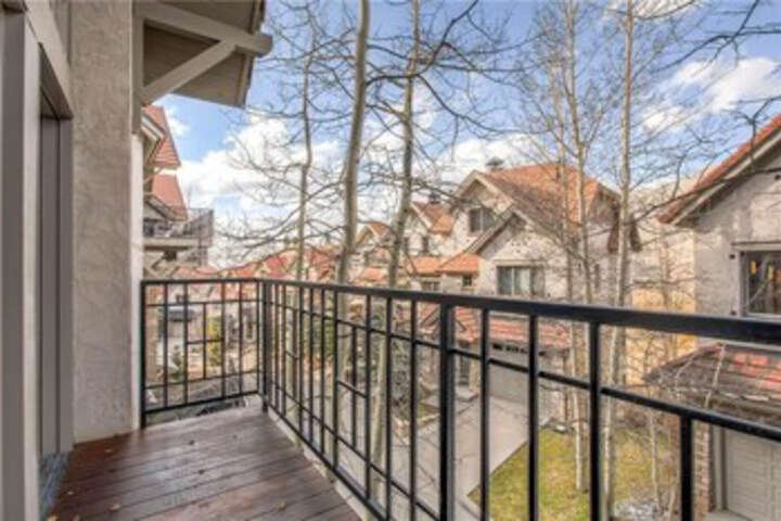 Terrace/Patio 4 of 31