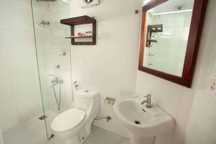 Room 11 of 27